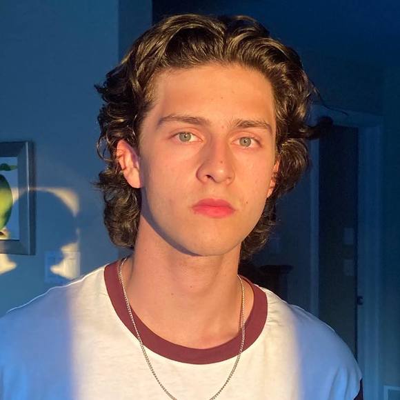 Meet your Posher, David - Picture 1 of 1